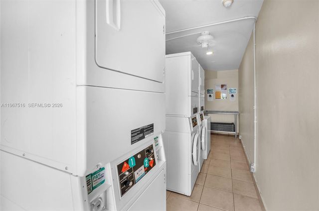 1423 Holly Heights Dr 18, Fort Lauderdale, FL 33304