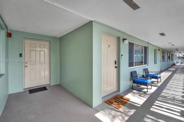 1423 Holly Heights Dr 18, Fort Lauderdale, FL 33304