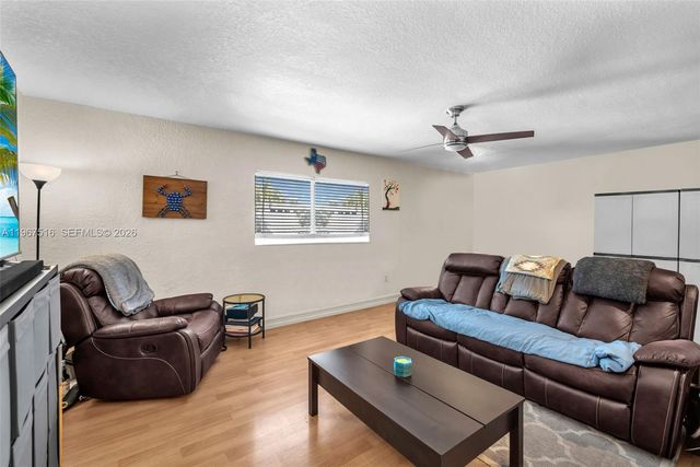 1423 Holly Heights Dr 18, Fort Lauderdale, FL 33304