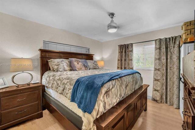 1423 Holly Heights Dr 18, Fort Lauderdale, FL 33304