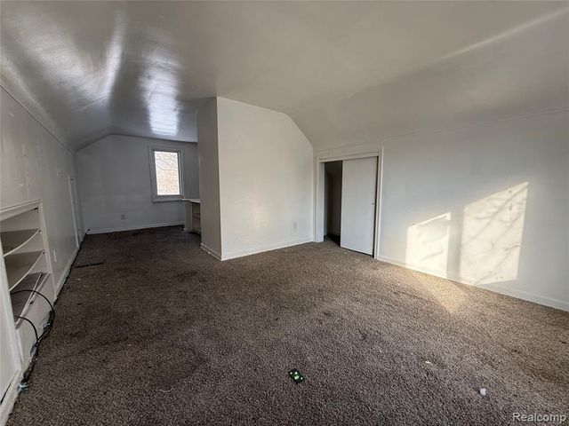 8864 Heyden Street, Detroit, MI 48228