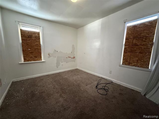 8864 Heyden Street, Detroit, MI 48228