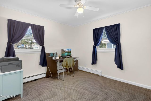 155 Willow Lane, Schenectady, NY 12302