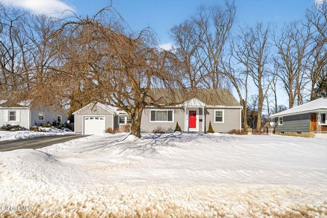 155 Willow Lane, Schenectady, NY 12302