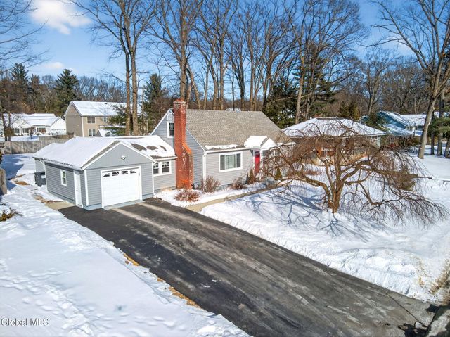 155 Willow Lane, Schenectady, NY 12302