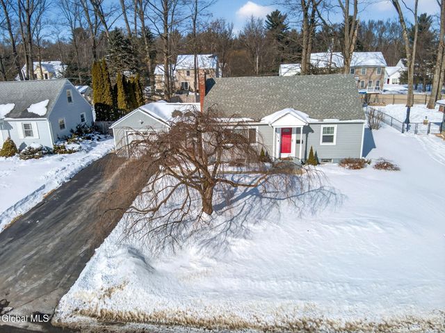 155 Willow Lane, Schenectady, NY 12302
