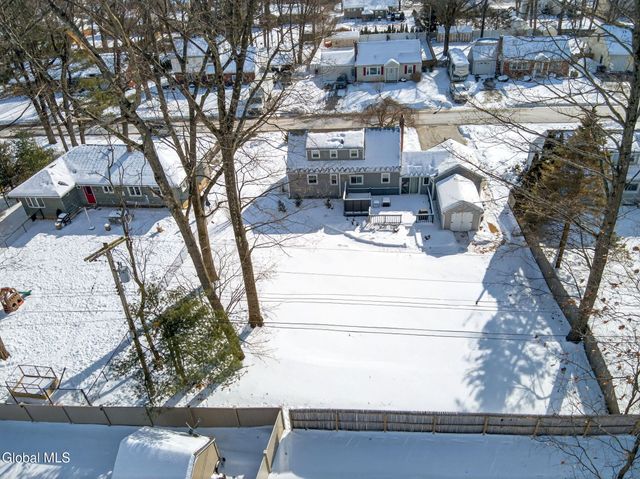 155 Willow Lane, Schenectady, NY 12302
