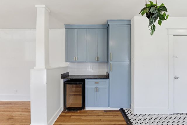 964 FORREST AVE, Memphis, TN 38105