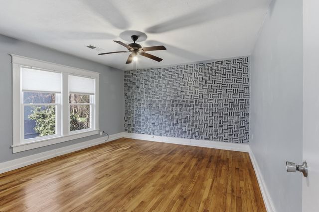 964 FORREST AVE, Memphis, TN 38105