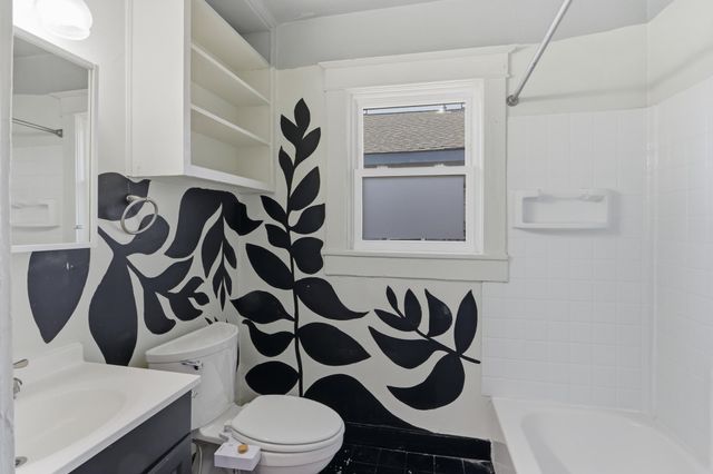 964 FORREST AVE, Memphis, TN 38105