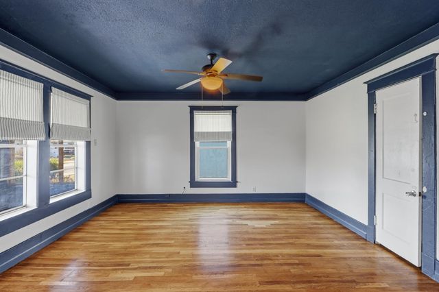 964 FORREST AVE, Memphis, TN 38105