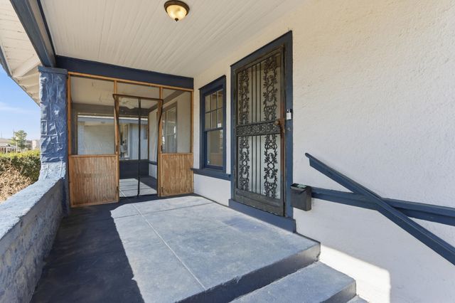 964 FORREST AVE, Memphis, TN 38105