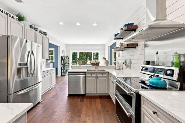 1929 Dunes Mill Way, Mount Pleasant, SC 29466