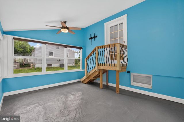 404 TAMARA CIR, Newark, DE 19711
