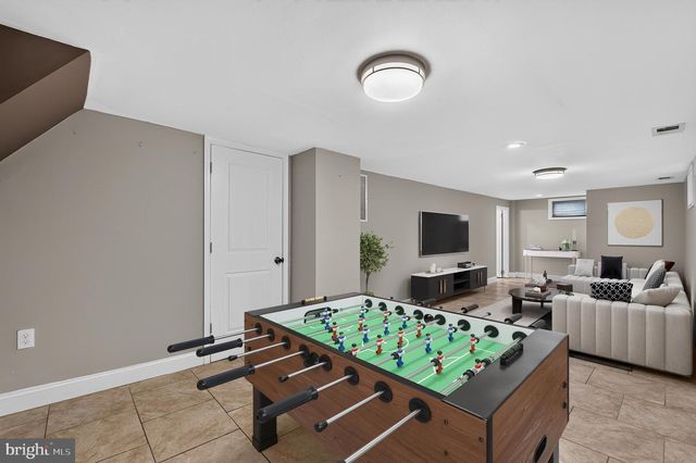404 TAMARA CIR, Newark, DE 19711