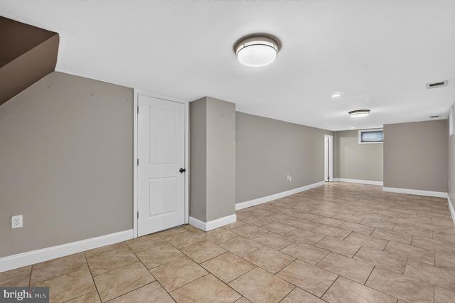 404 TAMARA CIR, Newark, DE 19711