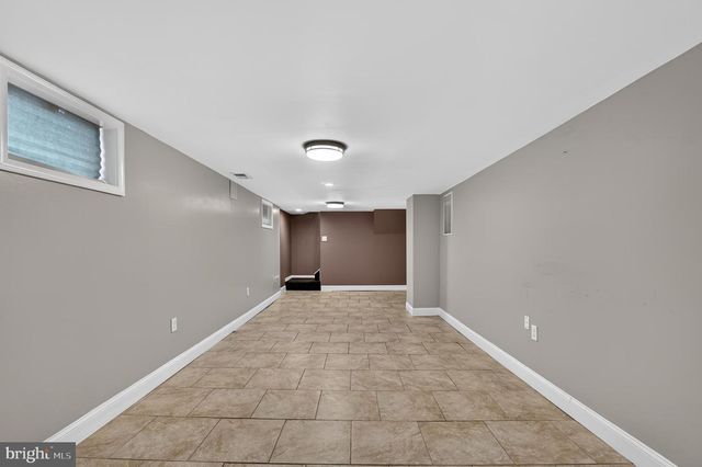 404 TAMARA CIR, Newark, DE 19711