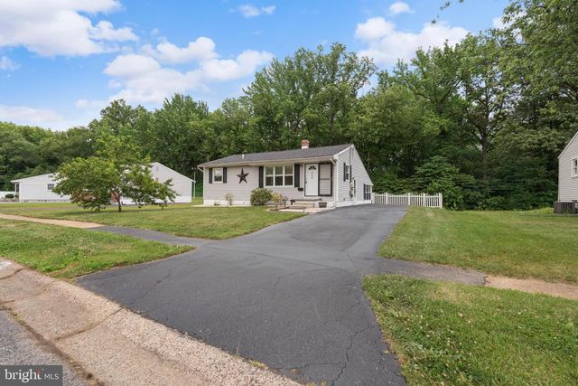 404 TAMARA CIR, Newark, DE 19711