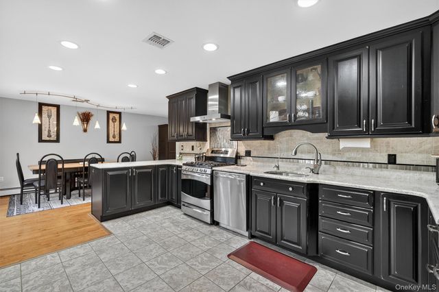 69 S Airmont Road, Suffern, NY 10901