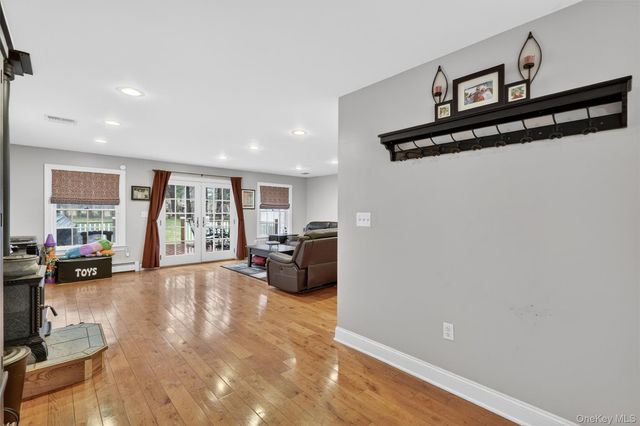 69 S Airmont Road, Suffern, NY 10901