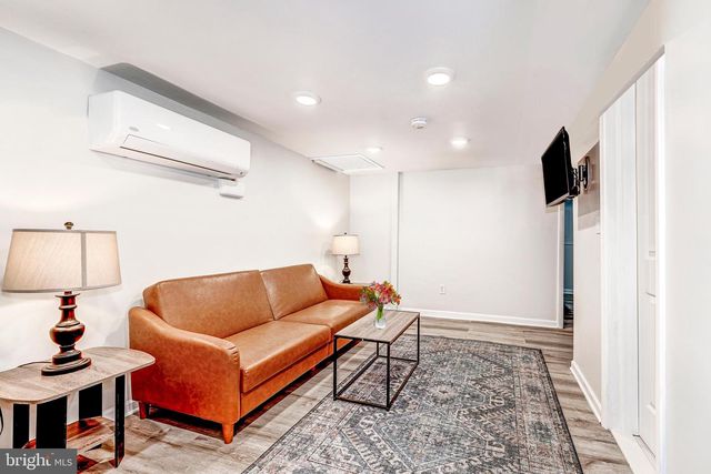 2339 3RD ST NE, Washington, DC 20002