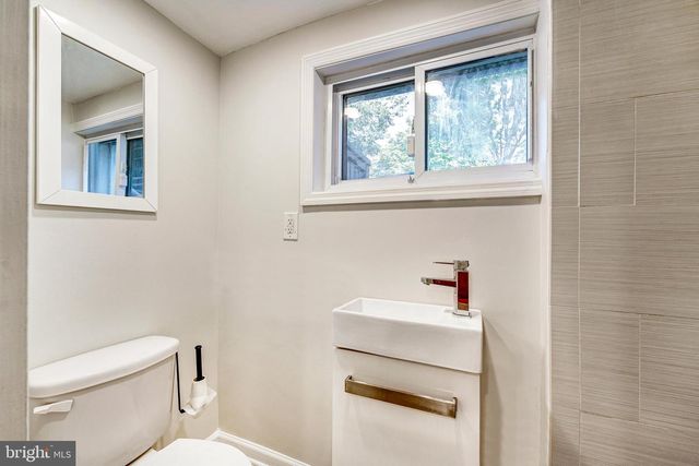 2339 3RD ST NE, Washington, DC 20002