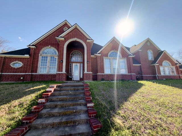 451 Land Of Goshen Drive, Springtown, TX 76082