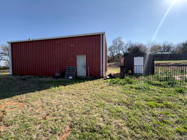 451 Land Of Goshen Drive, Springtown, TX 76082