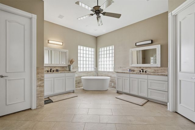 451 Land Of Goshen Drive, Springtown, TX 76082