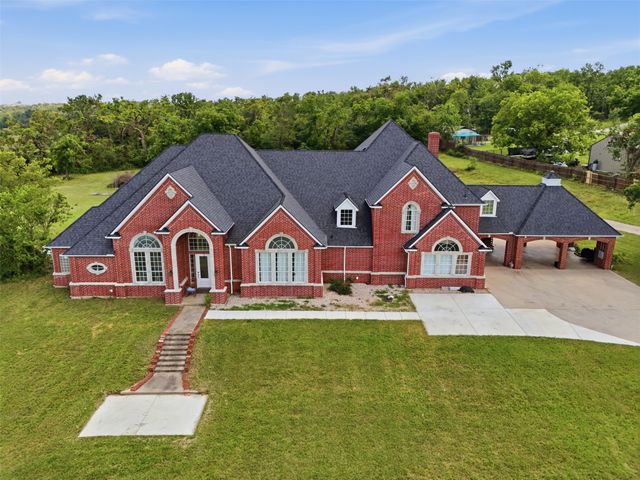 451 Land Of Goshen Drive, Springtown, TX 76082