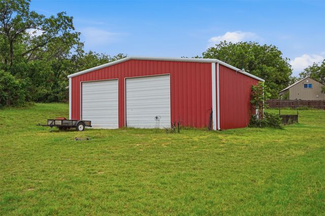 451 Land Of Goshen Drive, Springtown, TX 76082