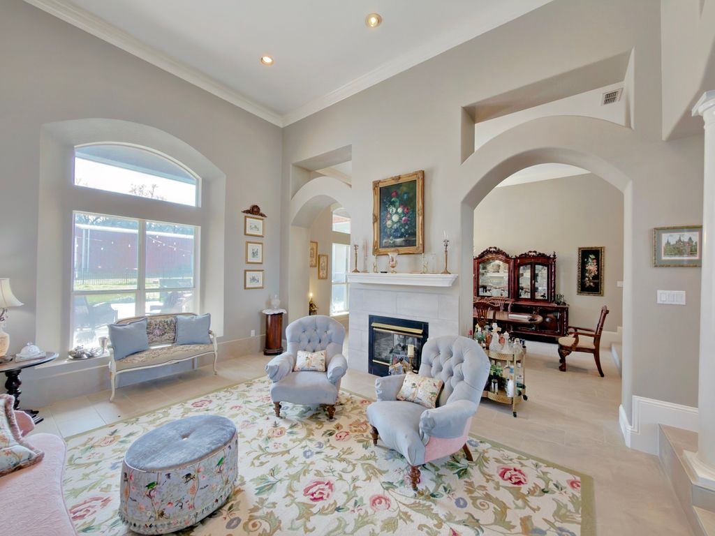 451 Land Of Goshen Drive, Springtown, TX 76082