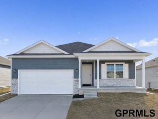 6682 Bluebell Street, Papillion, NE 68133