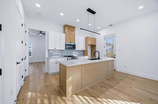 3923 Aledo Street B, Houston, TX 77051