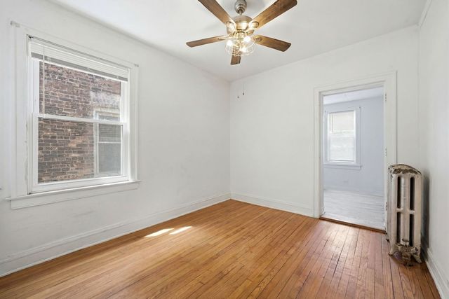 7806 S CREGIER Avenue, Chicago, IL 60649