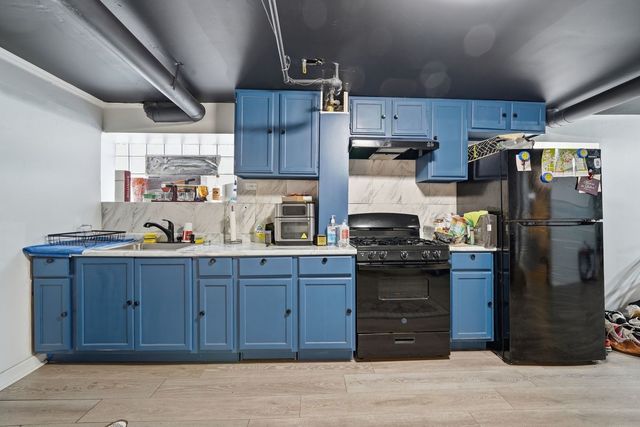 7806 S CREGIER Avenue, Chicago, IL 60649