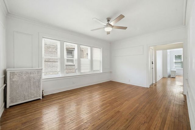 7806 S CREGIER Avenue, Chicago, IL 60649