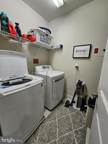 620 E HOWELL AVE #101, Alexandria, VA 22301