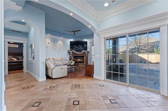 4002 SW Town Vu Road, Bentonville, AR 72712