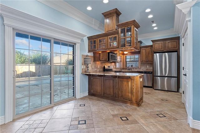 4002 SW Town Vu Road, Bentonville, AR 72712