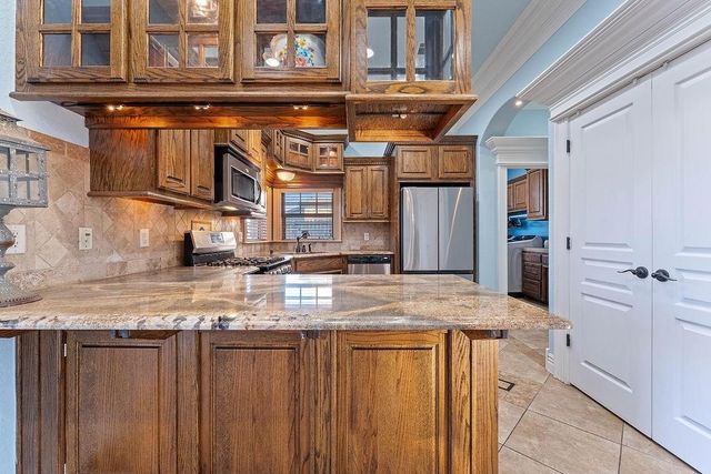 4002 SW Town Vu Road, Bentonville, AR 72712