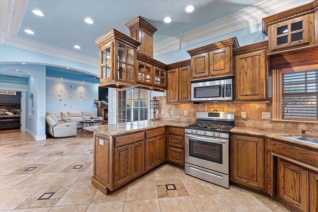 4002 SW Town Vu Road, Bentonville, AR 72712