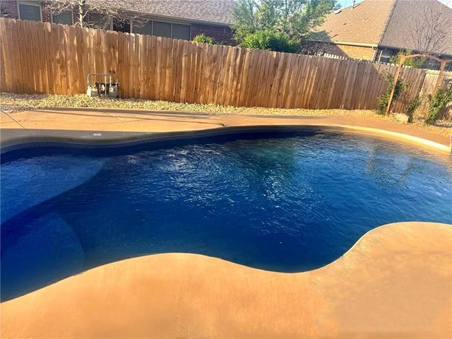 4002 SW Town Vu Road, Bentonville, AR 72712