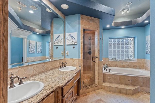 4002 SW Town Vu Road, Bentonville, AR 72712