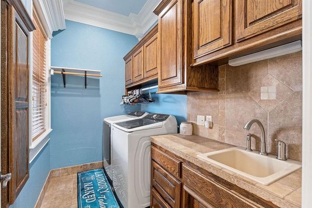 4002 SW Town Vu Road, Bentonville, AR 72712