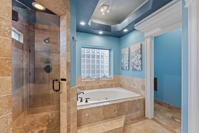 4002 SW Town Vu Road, Bentonville, AR 72712