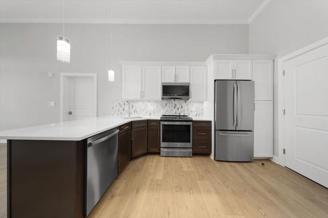 21 Totman Street 301, Quincy, MA 02169