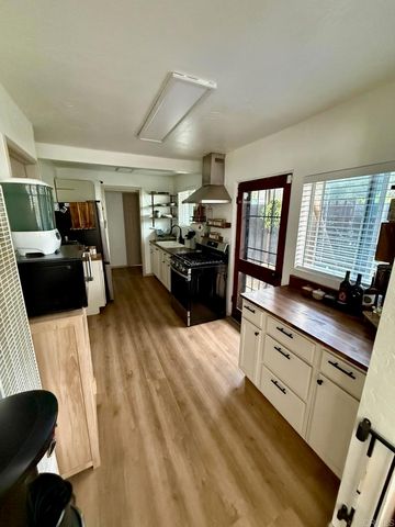 1229 E Madison Avenue, El Cajon, CA 92021