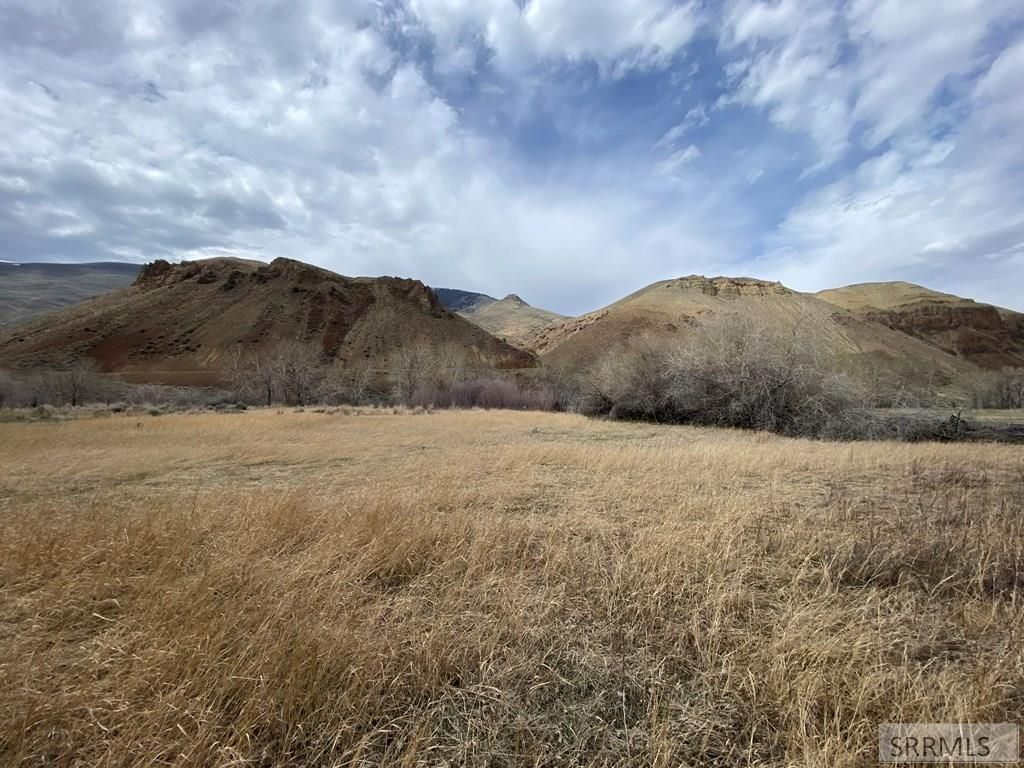 Image 5 of property listing at Lot3,4,5 River's Edge Rd, Challis, ID 83226