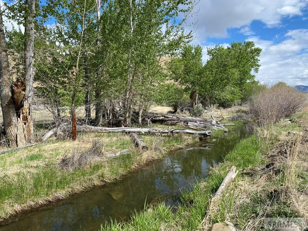 Image 8 of property listing at Lot3,4,5 River's Edge Rd, Challis, ID 83226